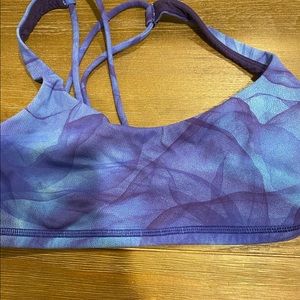Lululemon sports bra
